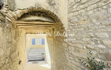 For sale - stone house with swimming pool in MURS (84) - 178 m² of Provençal charm