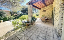 For sale - stone house with swimming pool in MURS (84) - 178 m² of Provençal charm