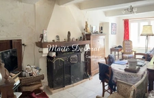 Village house with garden, exceptional volumes and rental potential MALAUCENE (84)