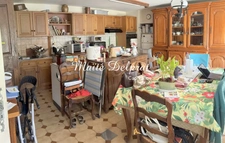 Village house with garden, exceptional volumes and rental potential MALAUCENE (84)