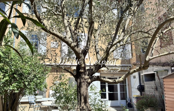 Maison de village avec jardin, volumes exceptionnels et potentiel locatif MALAUCENE (84)