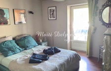 Detached house on 2 levels, with cathedral ceiling living room, 3 bedrooms, 1 office and swimming pool, fully renovated
