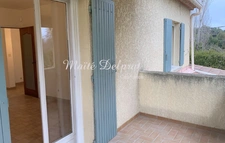 SARRIANS – MAISON FAMILIALE 200 M² AVEC PISCINE, 5 CHAMBRES ET DOUBLE GARAGE