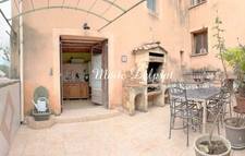 Maison de village à vendre – Malaucène, avec garage et extérieurs.(84)