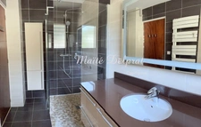 BÉDARRIDES – House for sale, 135 m², swimming pool, 2,500 m² of land – 2 dwellings