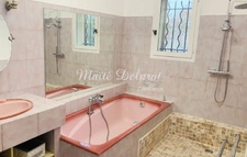 SARRIANS – MAISON FAMILIALE 200 M² AVEC PISCINE, 5 CHAMBRES ET DOUBLE GARAGE