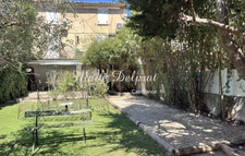 Buis-les-Baronnies – Maison de village de 139 m² avec jardin, 4 chambres, 2 garages, dépendance et vue sur le Pic Saint-Julien 