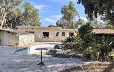 BÉDARRIDES – House for sale, 135 m², swimming pool, 2,500 m² of land – 2 dwellings