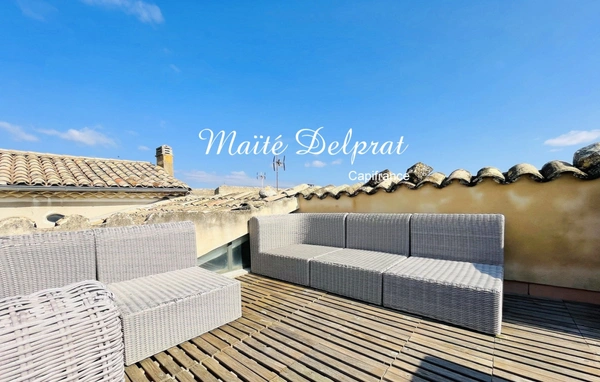 Maison de caractère à vendre à Caromb (84) – Centre-ville – 9 pièces – 260 m² – Jardin paysagé et charme authentique