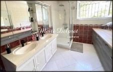 A vendre Carpentras - Maison familiale rénovée avec piscine et garage 210m²