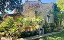 For sale - stone house with swimming pool in MURS (84) - 178 m² of Provençal charm