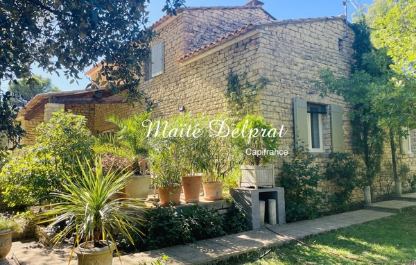 A vendre - maison en pierre avec piscine à MURS (84) - 178 m² de charme provençal
