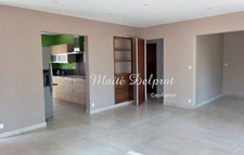 BÉDARRIDES – House for sale, 135 m², swimming pool, 2,500 m² of land – 2 dwellings