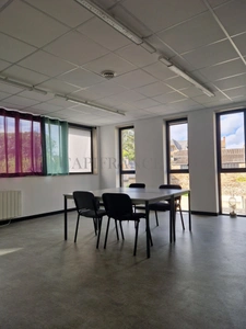 Local/bureau à louer GUINGAMP (22)