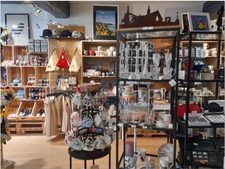 Dpt Côtes d'Armor (22), à vendre GUINGAMP Commerce cadeaux-souvenirs