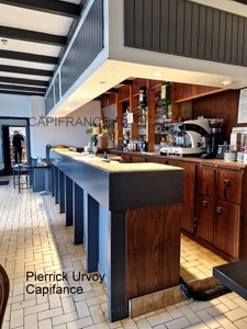 Dpt Côtes d'Armor (22), à vendre proche de GUINGAMP Bar restaurant 
