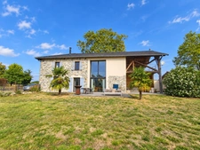 Maison avec piscine et garage à GANTIES (31)