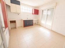 Maison de caractère avec deux appartements indépendants, garages et grand jardin