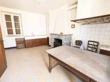 Maison SARRANCOLIN avec local commercial (65)
