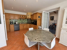 Maison de 248m2 avec piscine et garage