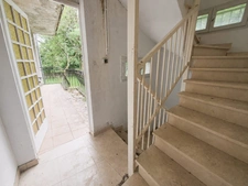 Maison de caractère avec deux appartements indépendants, garages et grand jardin