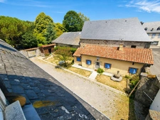 Demeure historique d'exception classée au patrimoine située aux portes des Pyrénées
