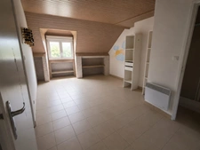 Maison de caractère avec deux appartements indépendants, garages et grand jardin