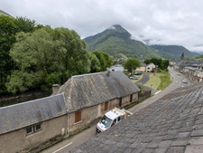 Maison de caractère avec deux appartements indépendants, garages et grand jardin