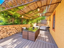 Maison de 248m2 avec piscine et garage