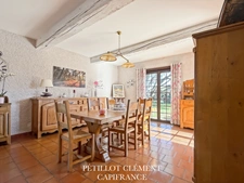 MAISON DE CARACTÈRE AVEC VOLUMES GÉNÉREUX ET CADRE DE VIE PRIVILÉGIÉ AUX PORTES DE PINS-JUSTARET