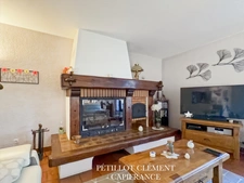 MAISON DE CARACTÈRE AVEC VOLUMES GÉNÉREUX ET CADRE DE VIE PRIVILÉGIÉ AUX PORTES DE PINS-JUSTARET
