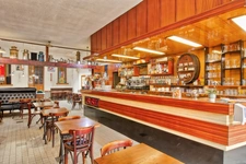 EMPLACEMENT EXCEPTIONNEL EN PLEIN CŒUR DE CASTELSARRASIN POUR CE DOUBLE IMMEUBLE MIXTE DE 480 M²