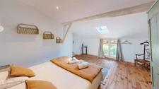 Maison de caractère rénovée à Nègrepelisse – 237 m², 7 chambres, piscine chauffée