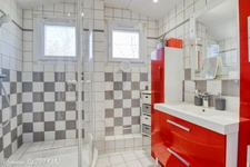 FOR SALE - 71m2 2-bedroom apartment with balcony, garage, cellar and attic - NANCY, avenue de la libération (54)