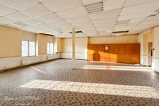 FORMER TOWN HALL AND FORMER SCHOOL TO BE RENOVATED – APPROXIMATELY 750 M² OF LIVING SPACE