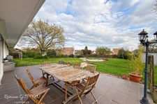 Renovated 6-room single-storey house – 135 m² – 4 bedrooms – 1,700 m² plot – Toulaire area in Liverdun