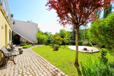 Architect-designed house, 7 rooms, 220m2 - view of and access to the Moselle river via private pontoon - LIVERDUN (54)