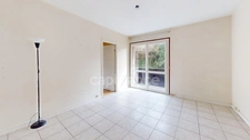 3 pièces 58 m² avec balcon et cave, proche gare.