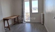 Appartement 4 pièces rénové - 3 chambres - 2 balcons - Gare RER D à pied