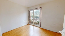 3 pièces 58 m² à rénover, proche gare et centre-ville