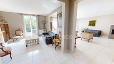 Maison familiale de caractère – 220 m² habitables – 6 chambres – jardin de 880 m² – terrasse plein sud – double garage