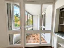 Appartement F2 avec loggia et parking - proche commerces et gare