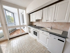 Appartement F2 avec loggia et parking - proche commerces et gare
