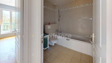 F3 de 72 m² à Corbeil-Essonnes, balcon, cave, RER D
