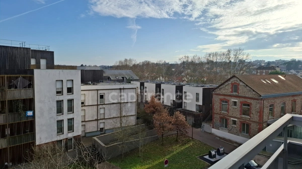Appartement 4 pièces rénové - 3 chambres - 2 balcons - Gare RER D à pied