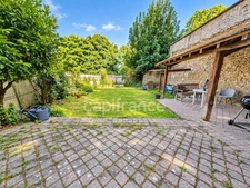 F3 de 72 m² à Corbeil-Essonnes, balcon, cave, RER D