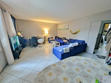 Grand appartement 5 pièces (4 chambres) avec parking et cave - idéal investisseur