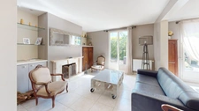Maison familiale de caractère – 220 m² habitables – 6 chambres – jardin de 880 m² – terrasse plein sud – double garage