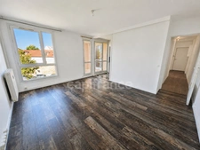 Appartement F3 avec loggia et parking - proche commerces et gare