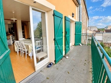 F3 de 72 m² à Corbeil-Essonnes, balcon, cave, RER D